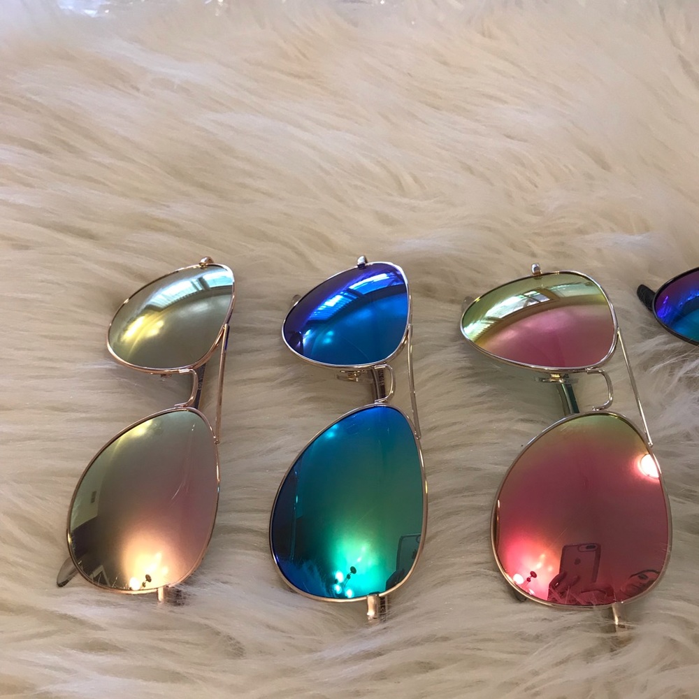 Blue Mirrored Aviator Sunglasses - Picture 6 of 8